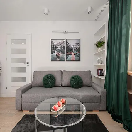 Апартаменти Modern Family With Play Area Варшава