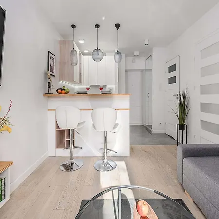 Апартаменти Modern Family With Play Area Варшава