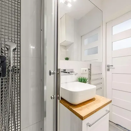Апартаменти Modern Family With Play Area